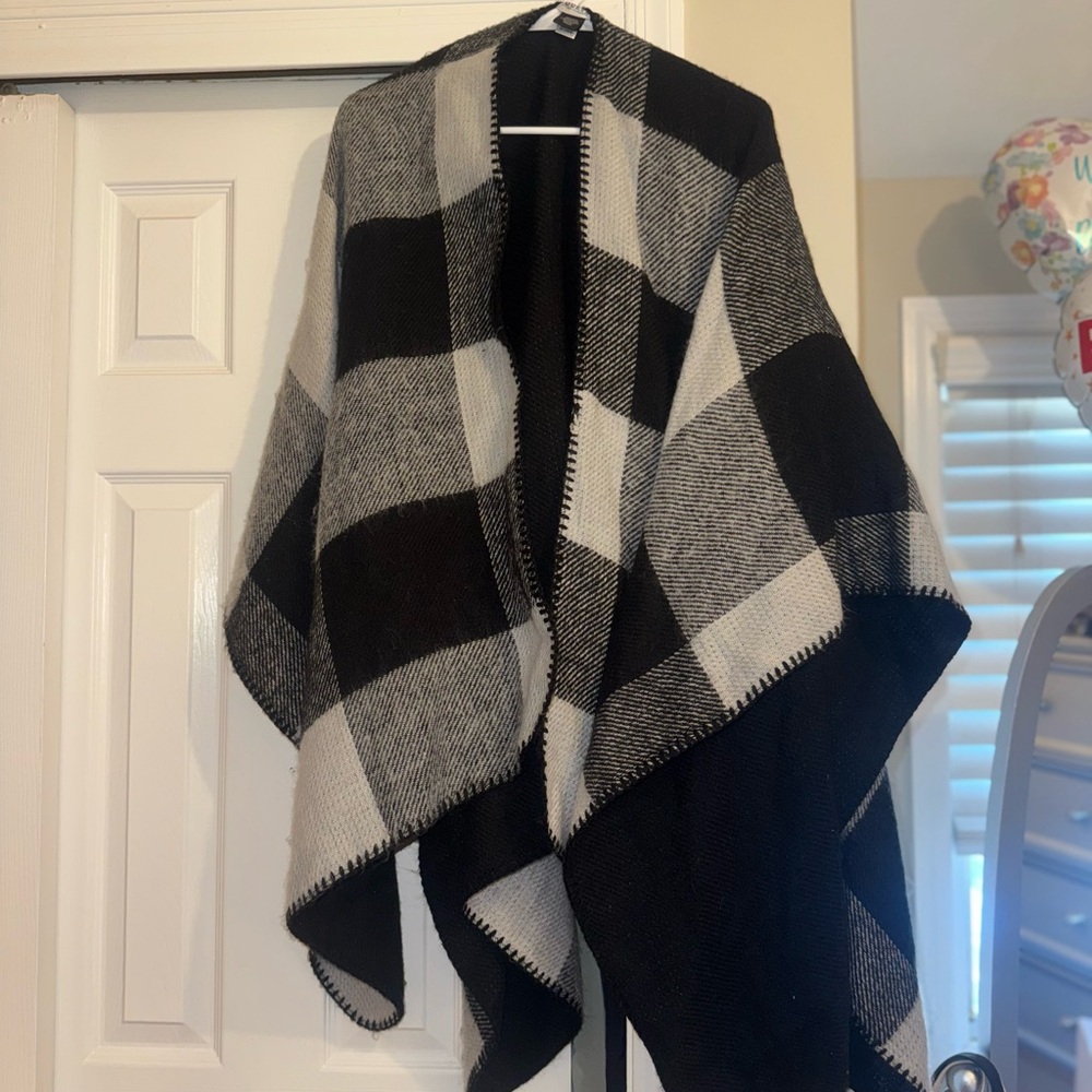 Guess Black and White Plaid poncho